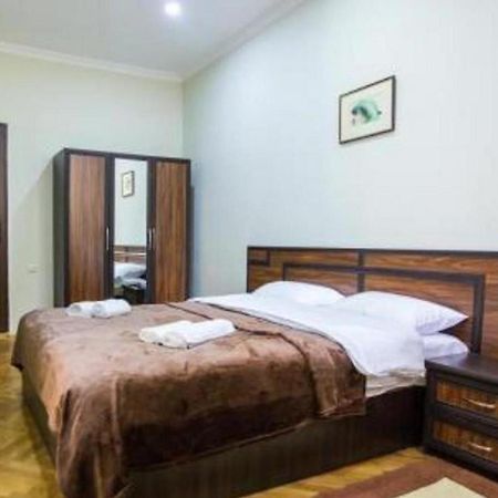 Hotel Cattaleya Батумі Екстер'єр фото