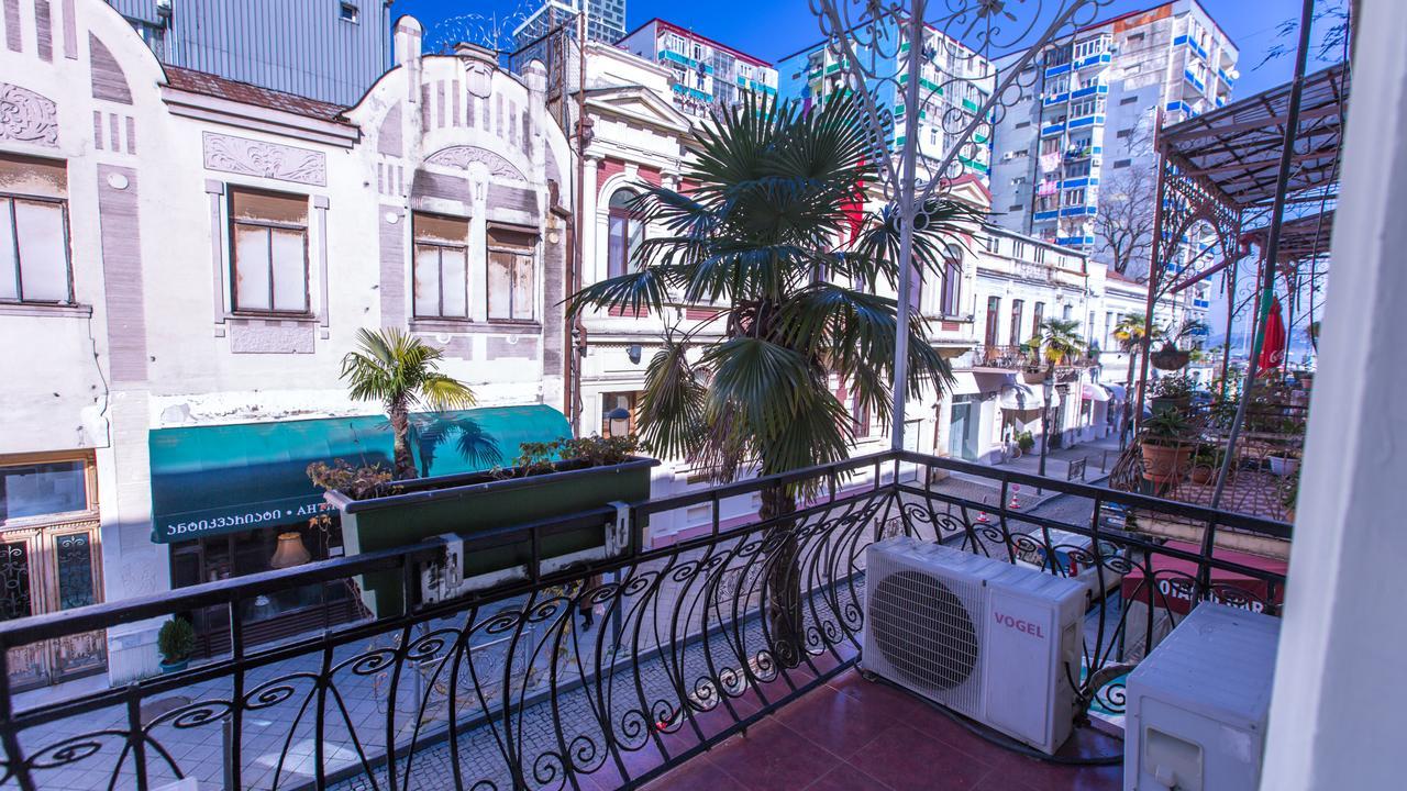 Hotel Cattaleya Батумі Екстер'єр фото