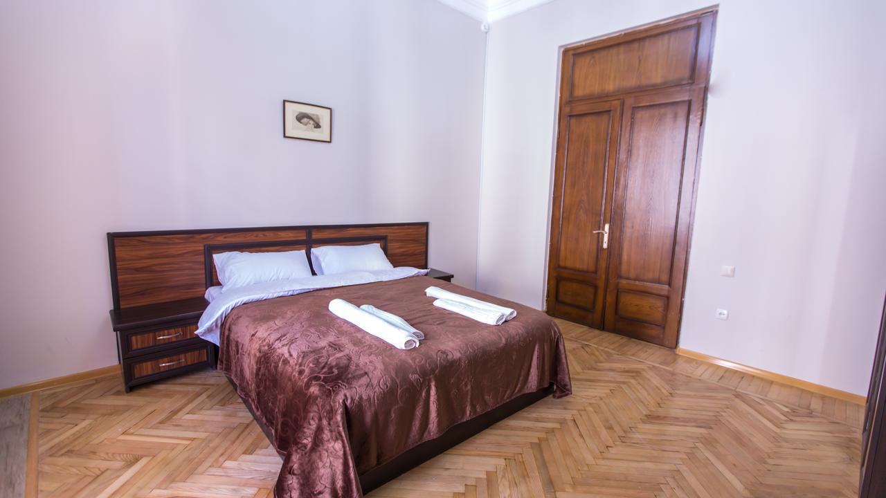 Hotel Cattaleya Батумі Екстер'єр фото