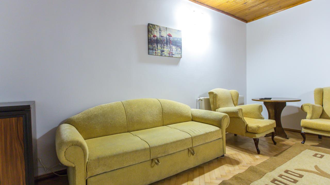 Hotel Cattaleya Батумі Екстер'єр фото